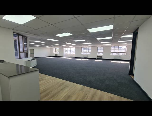 345M² OFFICE TO LET IN TYGER VALLEY